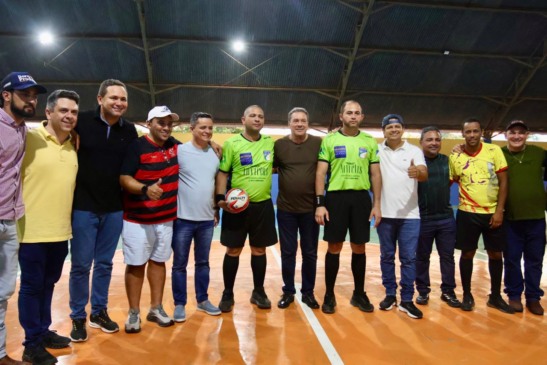 Pré-candidato ao senado, Vanderlei Luxemburgo prestigia Torneio do Trabalhador, competição tradicional de futsal realizada anualmente no município em alusão ao Dia do Trabalhador, em Xambioá 