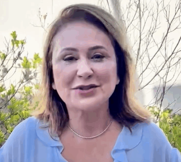 De Lisboa, Kátia Abreu elogia nomes do PT, prega reeleição de Lula e faz defesa da Educação em vídeo ao Sintet