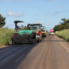Equipes do Governo do Tocantins intensificam melhorias na TO-010, ap&oacute;s interdi&ccedil;&atilde;o da ponte entre Pedro Afonso e Tupirama pelo Dnit - Foto:Ademir Anjos/Governo do Tocantins 