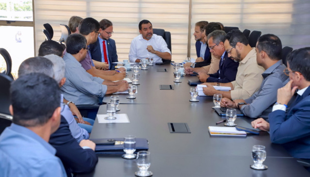 Em reunião no Palácio Araguaia, o governador Wanderlei Barbosa anuncia medidas para acelerar a emissão dos títulos das propriedades do Projeto Manuel Alves e ampliar a segurança jurídica dos produtores rurais - Foto: Antonio Gonçalves/Governo do Tocantins