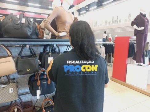 Maior percentual encontrado foi no item saia, que apresentou variação de 199,82%, com preços oscilando entre R$ 39,99 e R$ 119,90 - Foto: Seciju /Governo do Tocantins