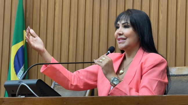 Janad Valcari solicita retorno de gratificação para profissionais do pronto-socorro e pede cumprimento de folga de aniversário aos servidores