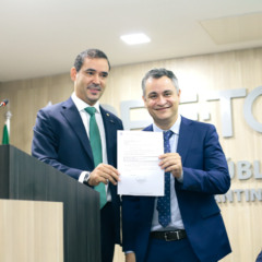Vicentinho J&uacute;nior e o defensor p&uacute;blico-geral do Estado do Tocantins, Pedro Alexandre Concei&ccedil;&atilde;o Aires Gon&ccedil;alves - Foto: Divulga&ccedil;&atilde;o