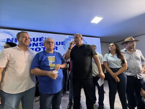Eduardo Gomes recebe declarações de apoio na capital e destaca parceria e força do projeto de Jair Farias para federal