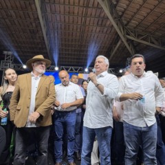 Em discurso, Laurez lembra sua gest&atilde;o, confirma que PSD s&oacute; ter&aacute; chapa de estadual e pede: &ldquo;n&atilde;o me deixem s&oacute; nessa luta&rdquo;