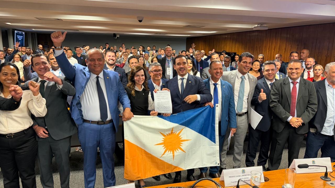 Prefeitos pedem a bancada apoio a pautas municipalistas e recursos de emendas para municípios