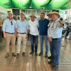 Vanderlei Luxemburgo se re&uacute;ne com lideran&ccedil;as e representantes do setor produtivo durante agenda na Agrotins 2026, em Palmas 