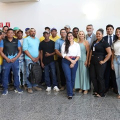 Presidente Amélio homenageia trabalhadores responsáveis pela obra de expansão da sede da Aleto