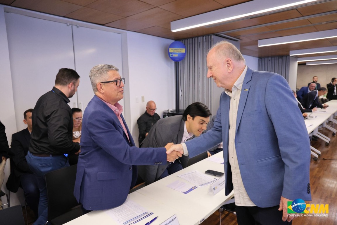 Na véspera da XXVII Marcha a Brasília, presidente da ATM participa de reunião para alinhar pautas do evento Na véspera da XXVII Marcha a Brasília, presidente da ATM participa de reunião para alinhar pautas do evento