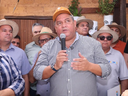 Na Agrotins, Gomes anuncia R$ 10 milhões para o setor produtivo de Palmas e elogia gestão de Eduardo Siqueira