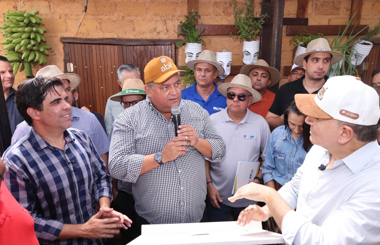 Na Agrotins, Gomes anuncia R$ 10 milhões para o setor produtivo de Palmas e elogia gestão de Eduardo Siqueira
