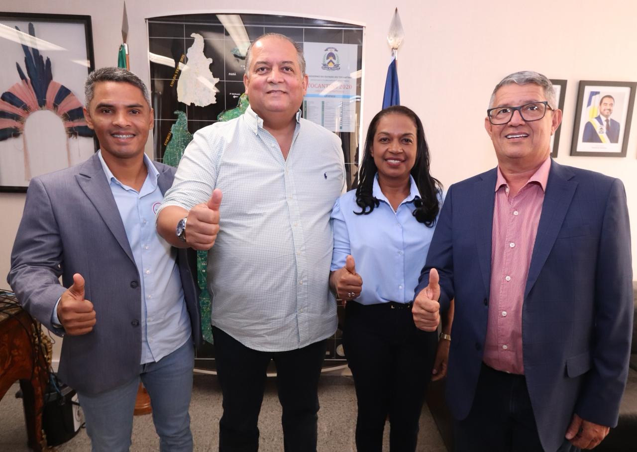 Senador Eduardo Gomes recebe lideranças de Cristalândia, São Sebastião e Palmeirante para tratar de demandas municipais