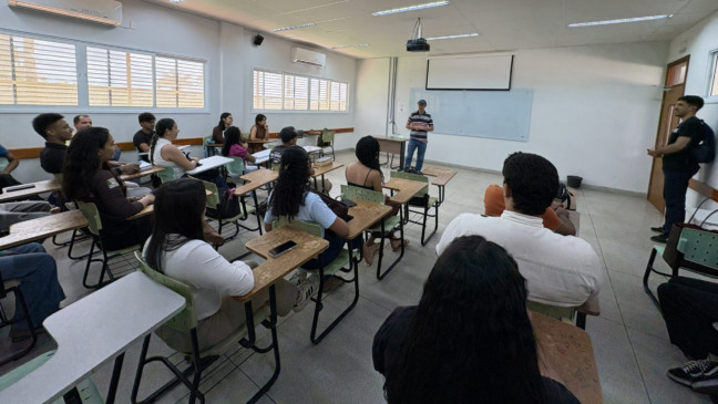 UFNT lança processo seletivo para contratação de professores em diversas áreas
