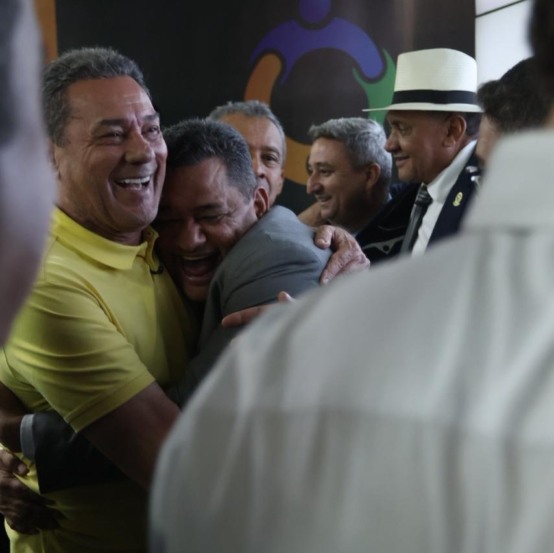Luxemburgo movimenta Câmara de Araguaína entre bastidores políticos, fotos e recepção calorosa