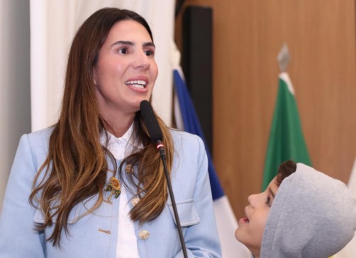 Cidadã Palmense: Arlinda Carla se emociona ao receber homenagem ao lado de Gomes e família: “O CESI Sarah Gomes é um sonho nosso”