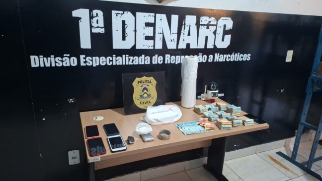  Grande quantidade de dinheiros e drogas apreendidos pela PCTO em Palmas - Foto: PCTO 