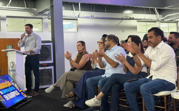 Após 10 anos, Unitins recebe prédio próprio em Dianópolis em evento lotado e anuncia expansão de cursos; Reitor: “hoje a gente muda de página”