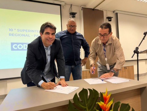 Com emendas de Ricardo Ayres, sete municípios do Tocantins iniciam obras de pavimentação