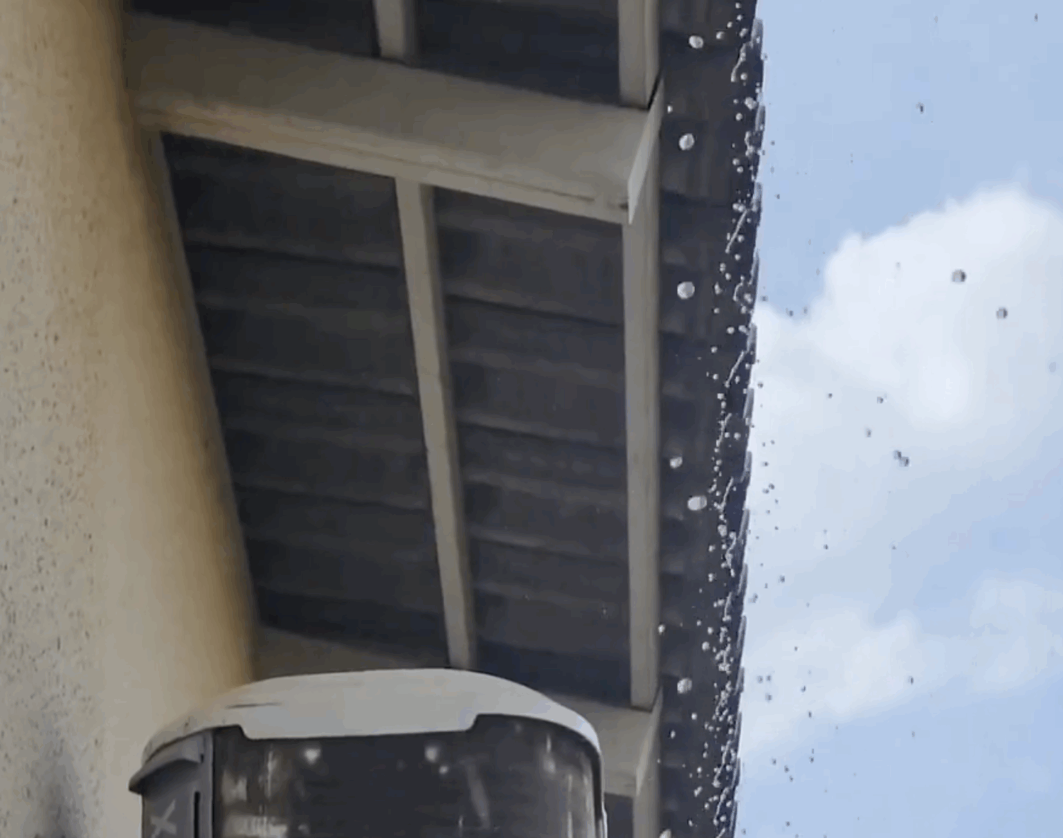 Nem refrescou, mas chamou atenção: chuva rápida cai em Palmas e surpreende moradores Nem refrescou, mas chamou atenção: chuva rápida cai em Palmas e surpreende moradores