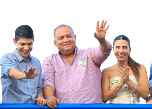 Com grande recepção popular, senador Eduardo Gomes percorre Araguaína e Paraíso e prestigia tradições populares
