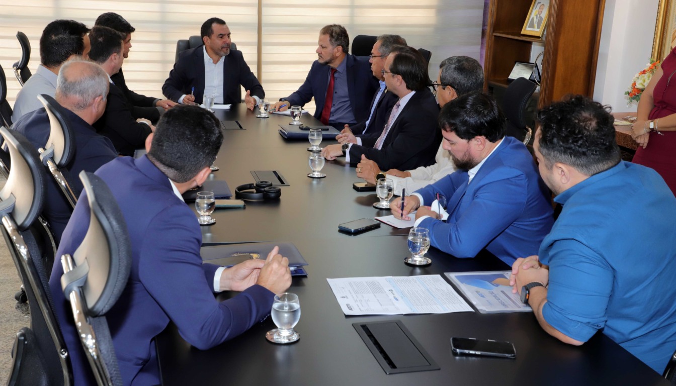 Governador Wanderlei Barbosa reúne secretariado e presidentes de autarquias para acelerar obras e investimentos em áreas prioritárias - Foto: Antônio Gonçalves/Governo do Tocantins Governador Wanderlei Barbosa reúne secretariado e presidentes de autarquias para acelerar obras e investimentos em áreas prioritárias - Foto: Antônio Gonçalves/Governo do Tocantins