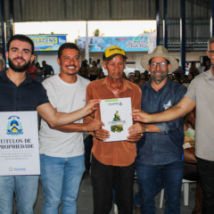 Primeira entrega de títulos no município de Combinado garantiu segurança jurídica para 57 famílias que moram e produzem na zona rural da cidade - Foto: Uendel Souza/Governo do Tocantins.