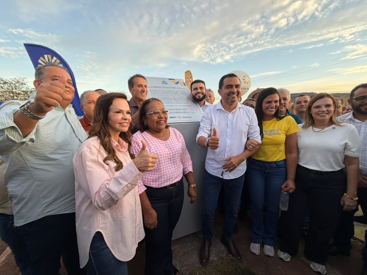 Pavimentação da TO-387 é entregue com sentimento de gratidão da região; Prefeita se emociona e diz que Wanderlei é o “2º Siqueira Campos”