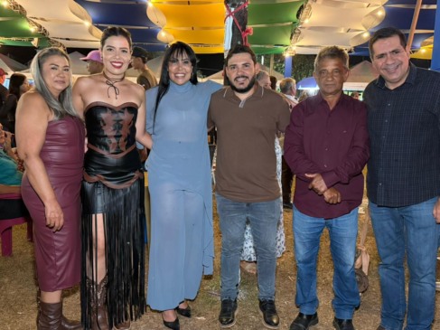 Deputada Janad Valcari participa das comemorações dos 46 anos de Nova Olinda