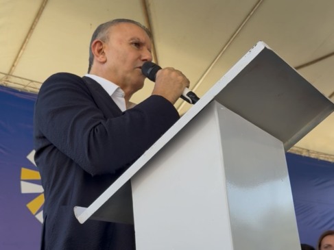 Em entrega de apartamentos, Eduardo Siqueira acena a Janad sobre caminhada a federal: “Vossa Excelência terá um honroso mandato para exercer”