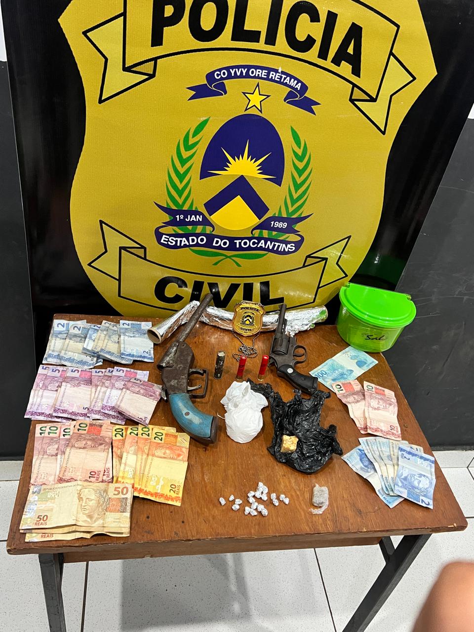 Drogas, dinheiro e arma de fogo apreendidos durante a operação Narke em Ponte Alta do Tocantins - Polícia Civil do Tocantins Drogas, dinheiro e arma de fogo apreendidos durante a operação Narke em Ponte Alta do Tocantins - Polícia Civil do Tocantins
