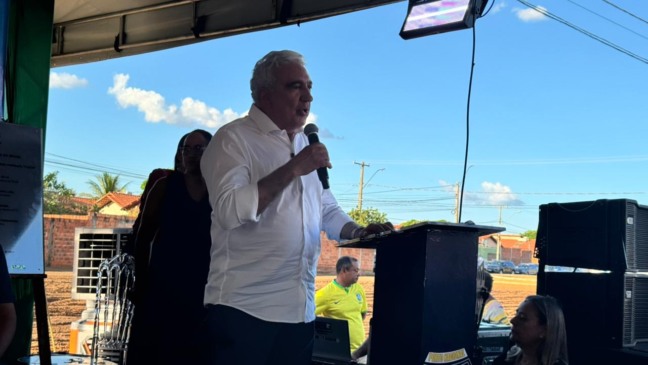Ao lado de ministro em entrega de casas em Porto Nacional, Laurez destaca retomada do Minha Casa, Minha Vida e elogia atuação de Lula