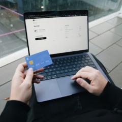 Compras on-line no Dia dos Namorados: saiba como não cair em ciladas
