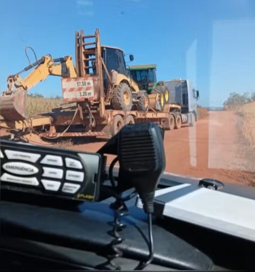 Maquinários roubado no Tocantins são recuperados pela PRF no Maranhão — Foto: PRF/Divulgação