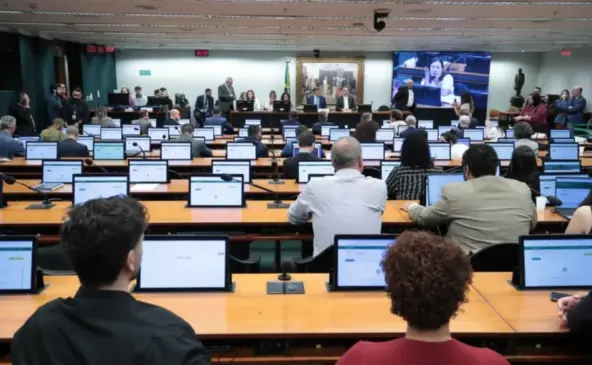 CCJ da Câmara aprova redução da maioridade penal