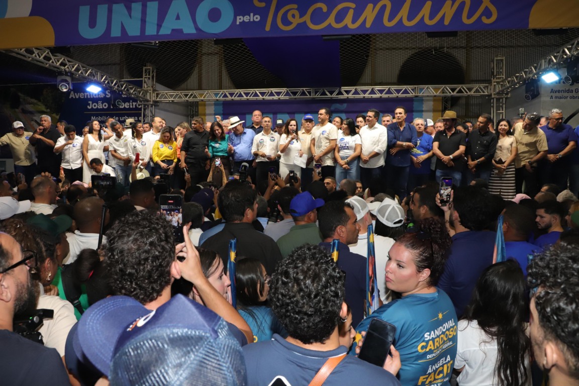 Palanque de Dorinha exibe força, animação e engajamento de líderes em evento com recados e gestos; Veja os detalhes! Palanque de Dorinha exibe força, animação e engajamento de líderes em evento com recados e gestos; Veja os detalhes!