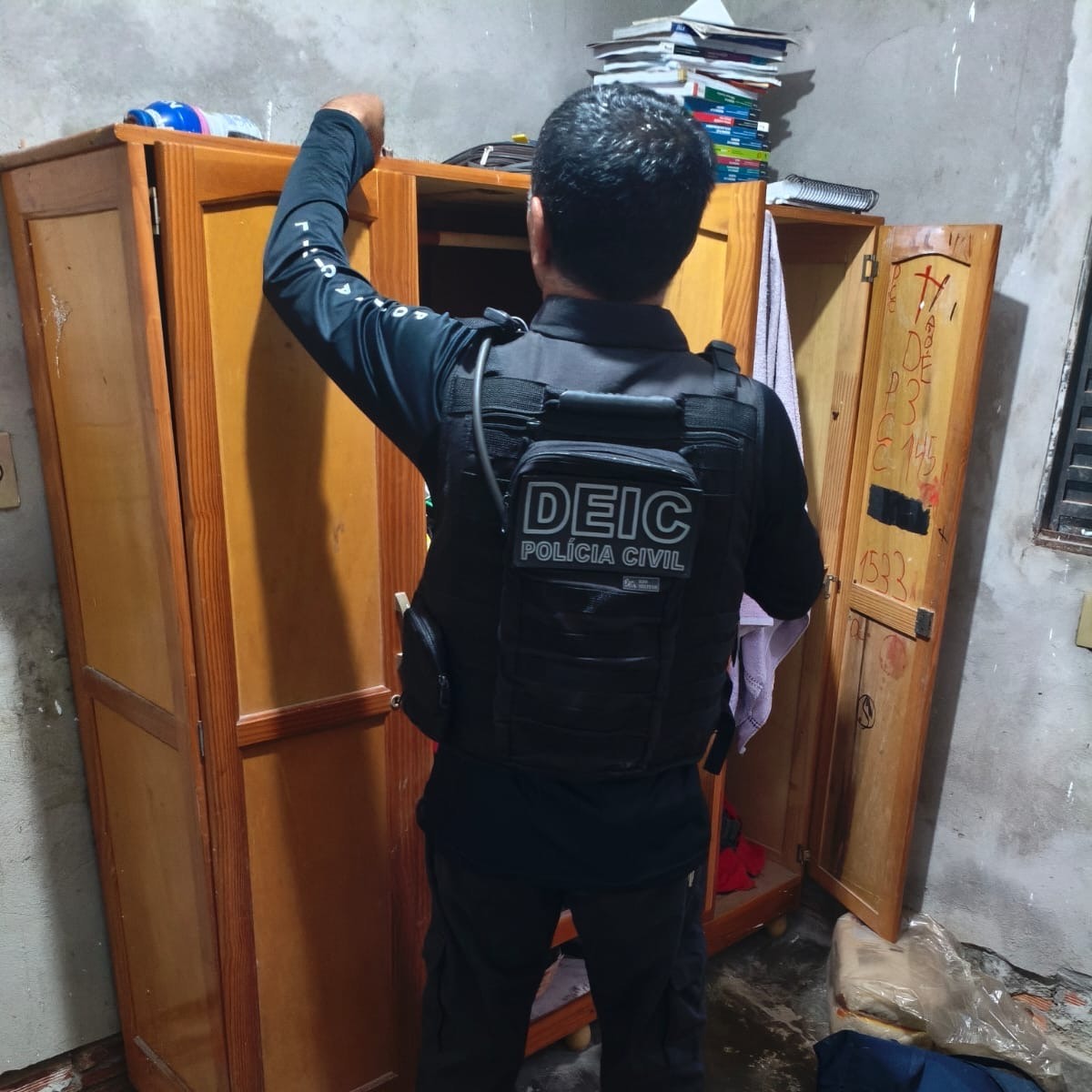 Operação cumpre 11 mandados e prende dois suspeitos por tráfico de drogas no norte do TO Operação cumpre 11 mandados e prende dois suspeitos por tráfico de drogas no norte do TO