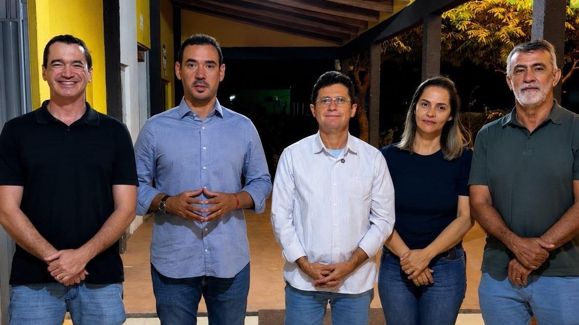 Vicentinho Júnior recebe apoio político de ex-prefeito de Pequizeiro 