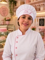 Qualifica&ccedil;&atilde;o no SENAI Tocantins impulsiona carreira na confeitaria e transforma vida de empres&aacute;ria