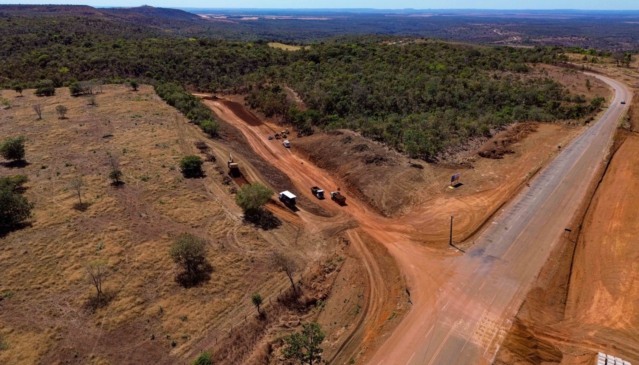 As obras da Alça Viária, que liga as rodovias TO-030 e BR-010 na região de Taquaruçu, em Palmas, seguem em andamento e os motoristas que trafegam pelo trecho devem redobrar a atenção - Foto: Genilson Sales/Governo do Tocantins