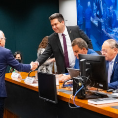 Tiago Dimas assume a &uacute;nica vaga de titular do Podemos na Comiss&atilde;o Mista de Or&ccedil;amento, a mais importante do Congresso