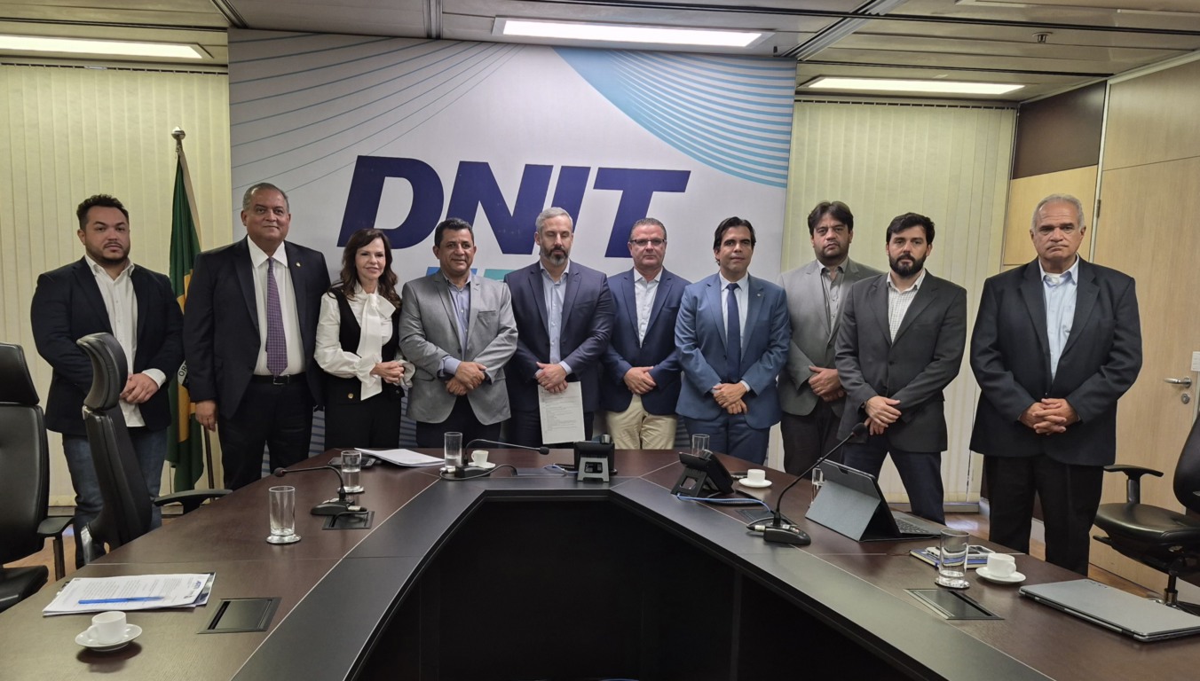 Senador Eduardo Gomes articula solução para interdição da ponte sobre o Rio Tocantins em Pedro Afonso Senador Eduardo Gomes articula solução para interdição da ponte sobre o Rio Tocantins em Pedro Afonso