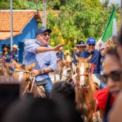 Em Filad&eacute;lfia, Laurez defende governo municipalista, que incentive turismo religioso e rural