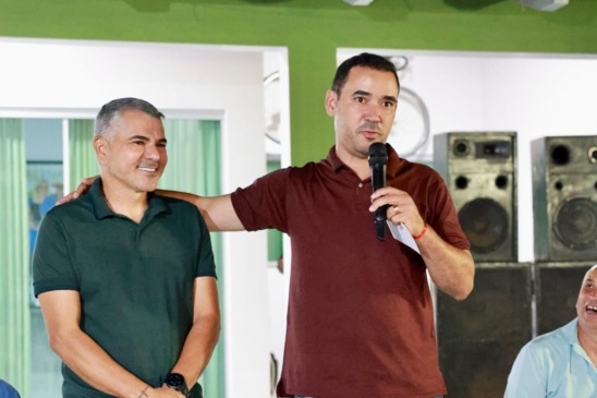 Vicentinho assume compromisso de construir ponte entre Itapiratins e Tupiratins