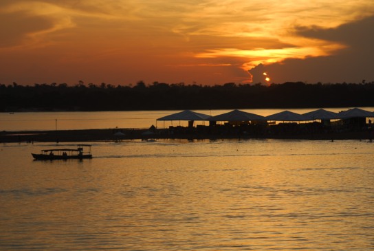 Praia do Pontal, em Araguatins, revela um belo pôr do sol —Foto: Manoel Junior/Arquivo Setur/Governo do Tocantins