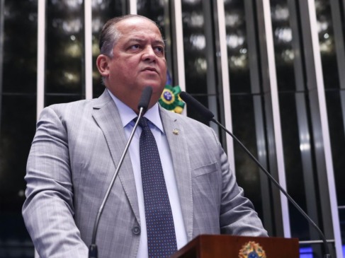 Senador Eduardo Gomes (PL-TO) — Foto: Rone de Souza