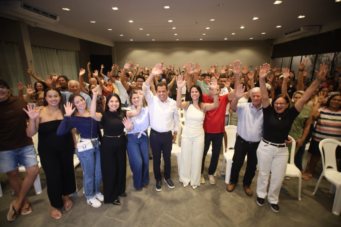 Com apoio de Fábio Vaz, enfermeira Rejane lança nome à disputa estadual em Araguaína Com apoio de Fábio Vaz, enfermeira Rejane lança nome à disputa estadual em Araguaína