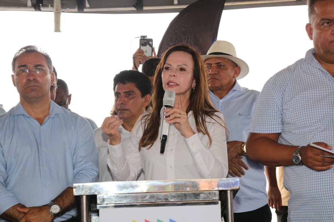 Dorinha assume compromisso de colocar Hospital Geral de Araguaína em funcionamento no primeiro ano de gestão Dorinha assume compromisso de colocar Hospital Geral de Araguaína em funcionamento no primeiro ano de gestão
