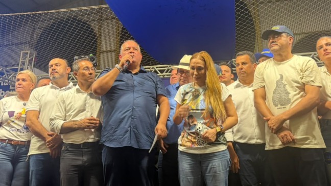 Eduardo Gomes avisa no lançamento de Dorinha: “Vamos caminhar esse Estado de amigo a amigo sem stress, sem mentira, sem invenção e com o povo no coração”