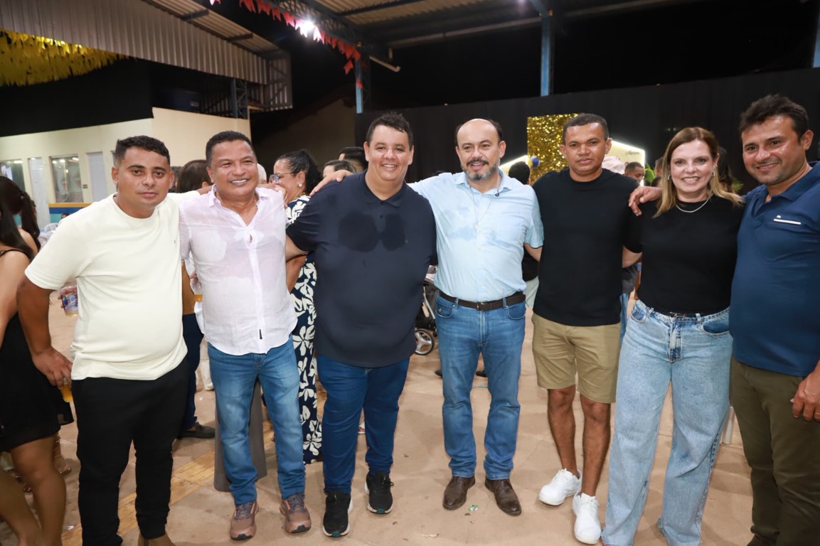 Sandoval Cardoso prestigia aniversário do prefeito Auri e reforça parceria por mais avanços para Axixá Sandoval Cardoso prestigia aniversário do prefeito Auri e reforça parceria por mais avanços para Axixá