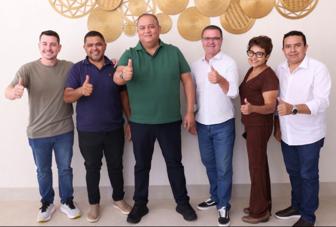 Com mais de R$ 6 milhões destinados para a cidade, Eduardo Gomes recebe apoio do prefeito e de sete vereadores de Pedro Afonso Com mais de R$ 6 milhões destinados para a cidade, Eduardo Gomes recebe apoio do prefeito e de sete vereadores de Pedro Afonso